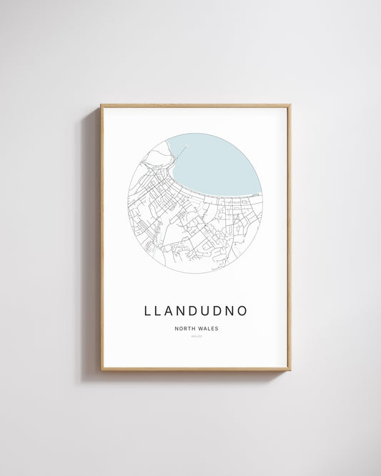 Poster représentant le plan de la ville de Llandudno.
