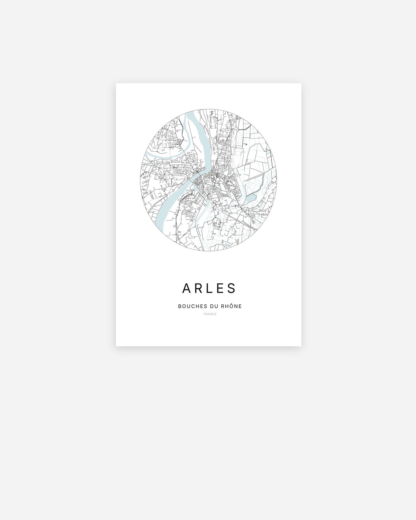 Affiche minimaliste de Arles représentant le plan de la ville en design épuré.