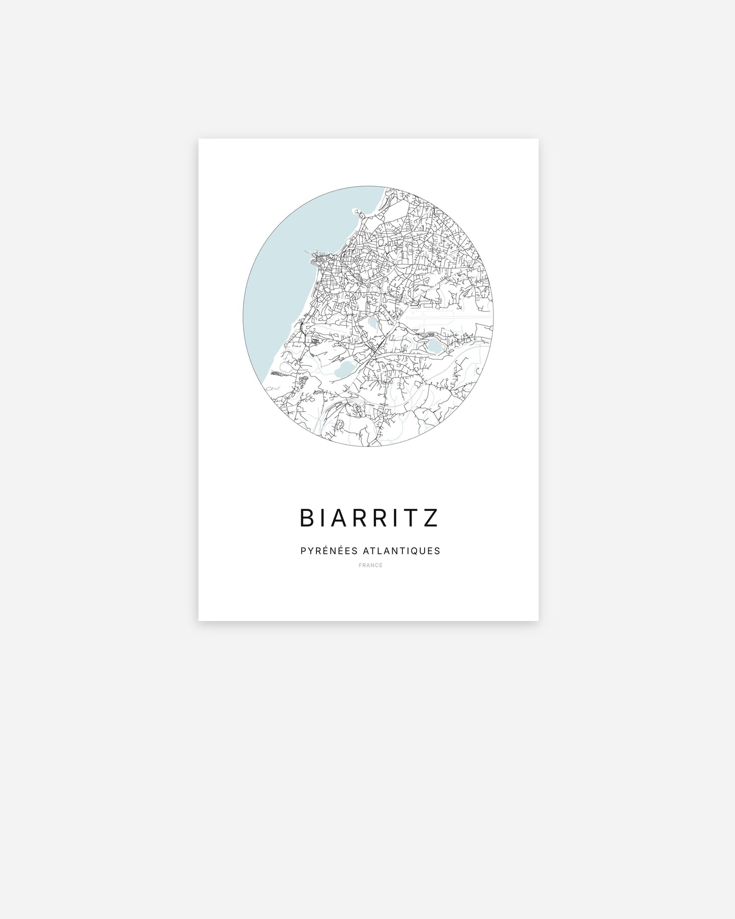 Affiche minimaliste de Biarritz représentant le plan de la ville en design épuré.