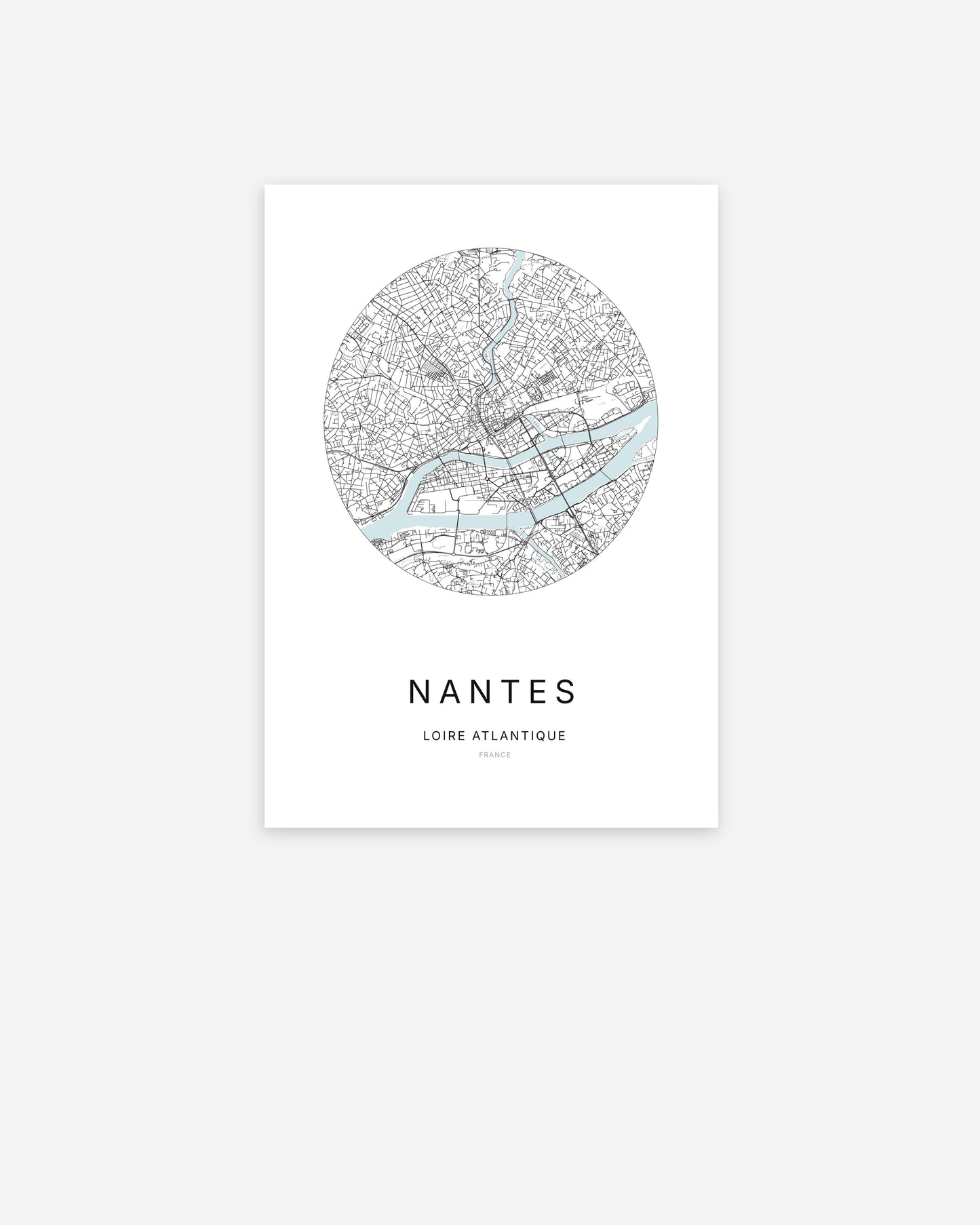 Affiche minimaliste de Nantes représentant le plan de la ville en design épuré.