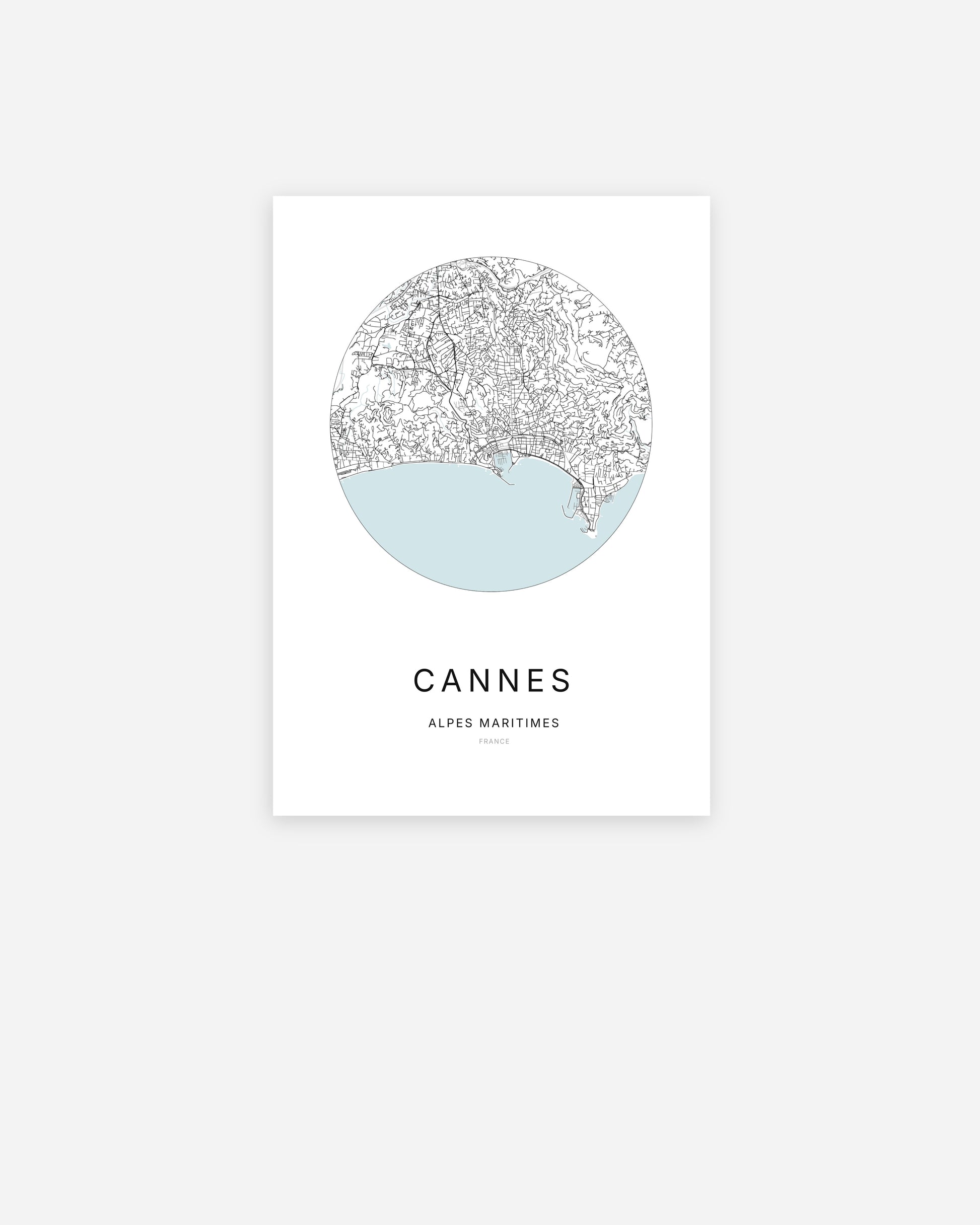 Affiche minimaliste de Cannes représentant le plan de la ville en design épuré.