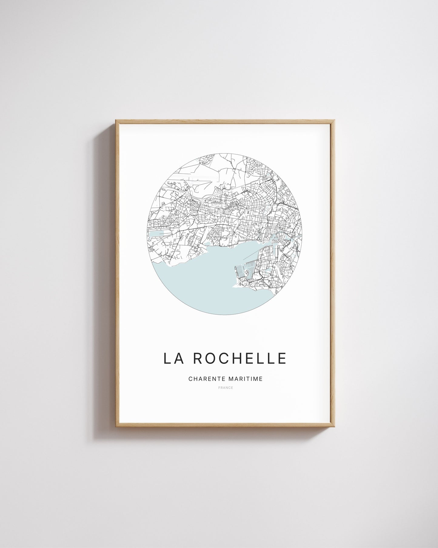 Affiche minimaliste de La Rochelle – carte et plan de la ville, poster décoratif City Origin.