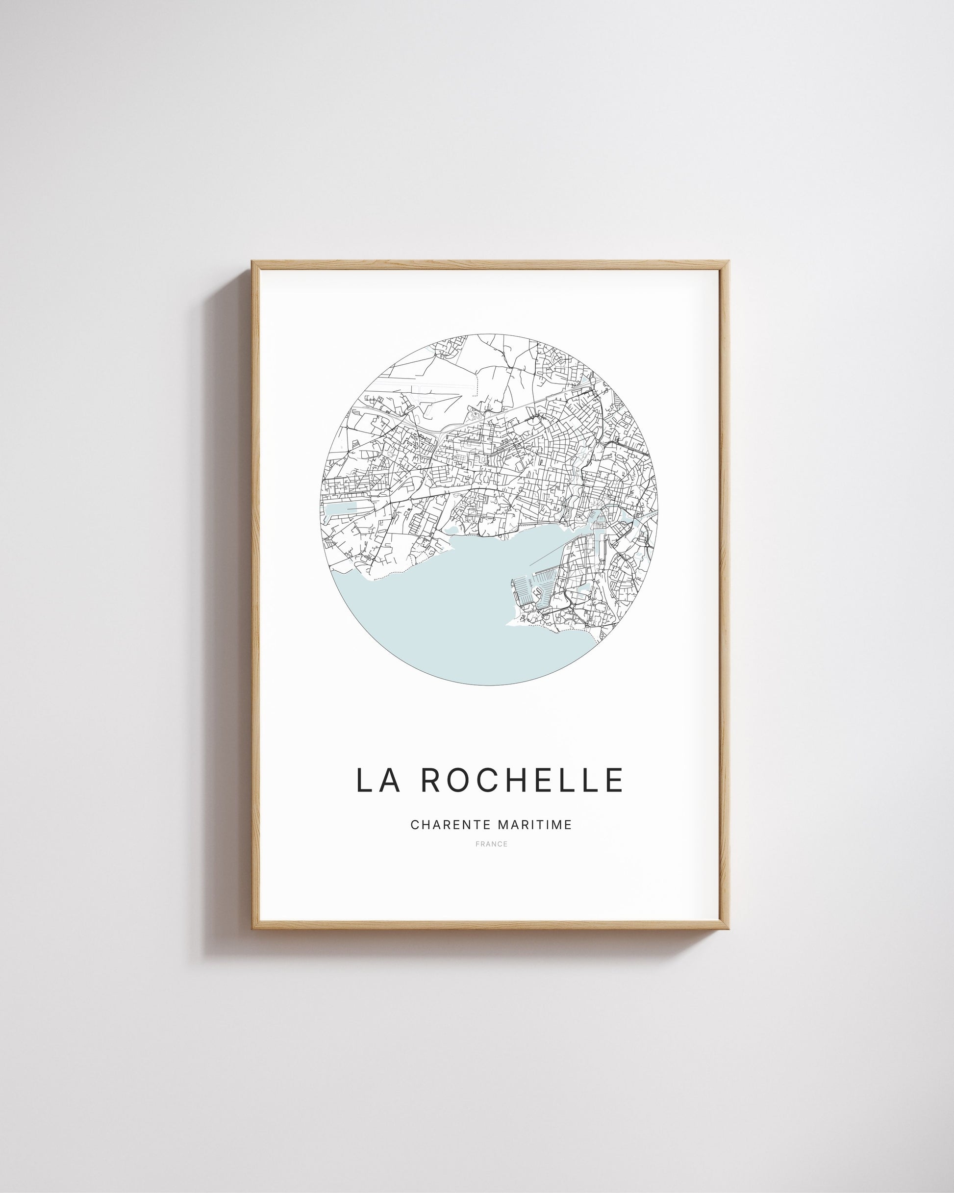 Affiche minimaliste de La Rochelle – carte et plan de la ville, poster décoratif City Origin.