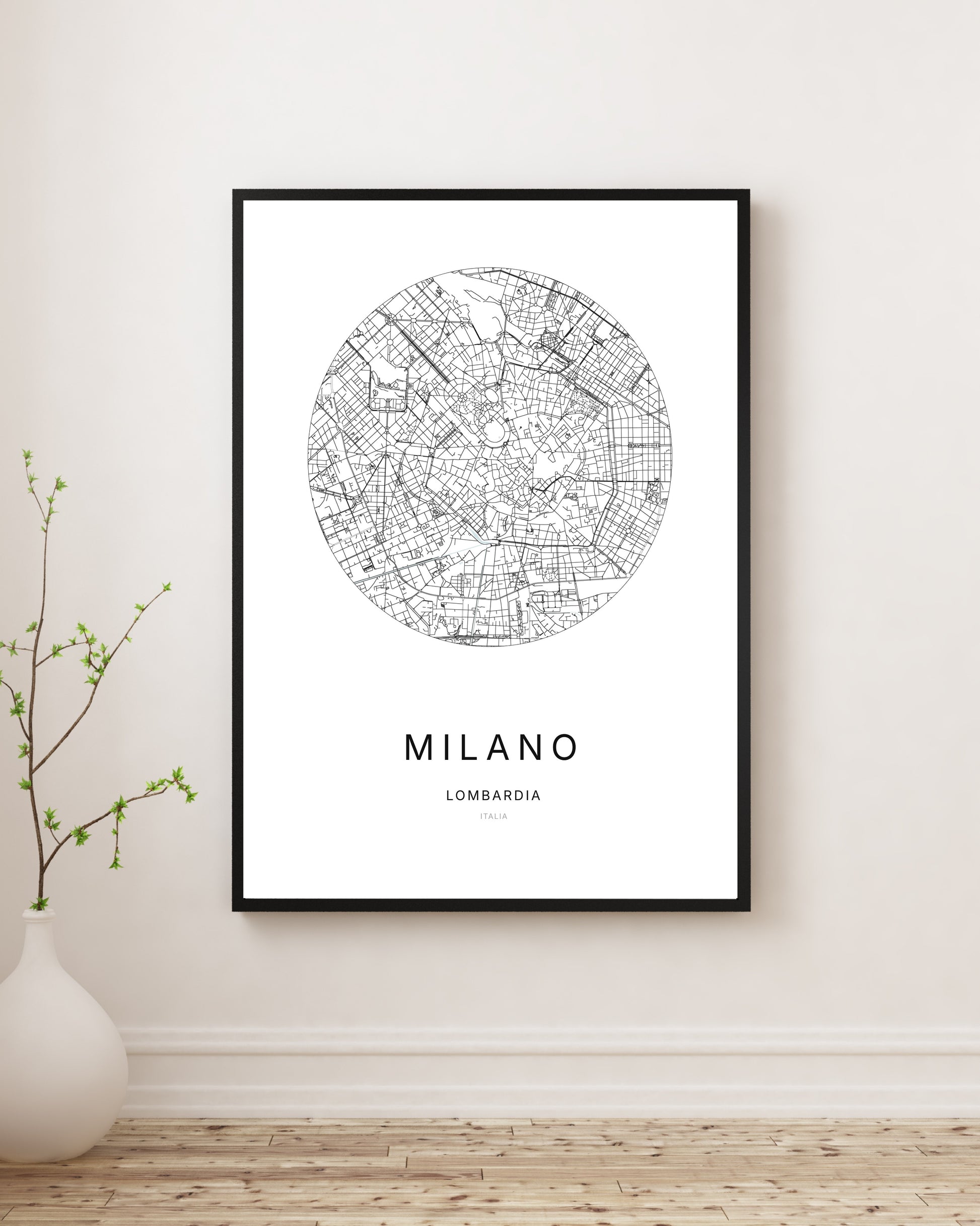 Affiche plan de ville minimaliste de Milano encadrée en noir.