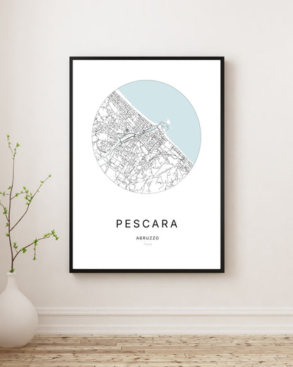 Affiche plan de ville minimaliste de Pescara encadrée en noir.