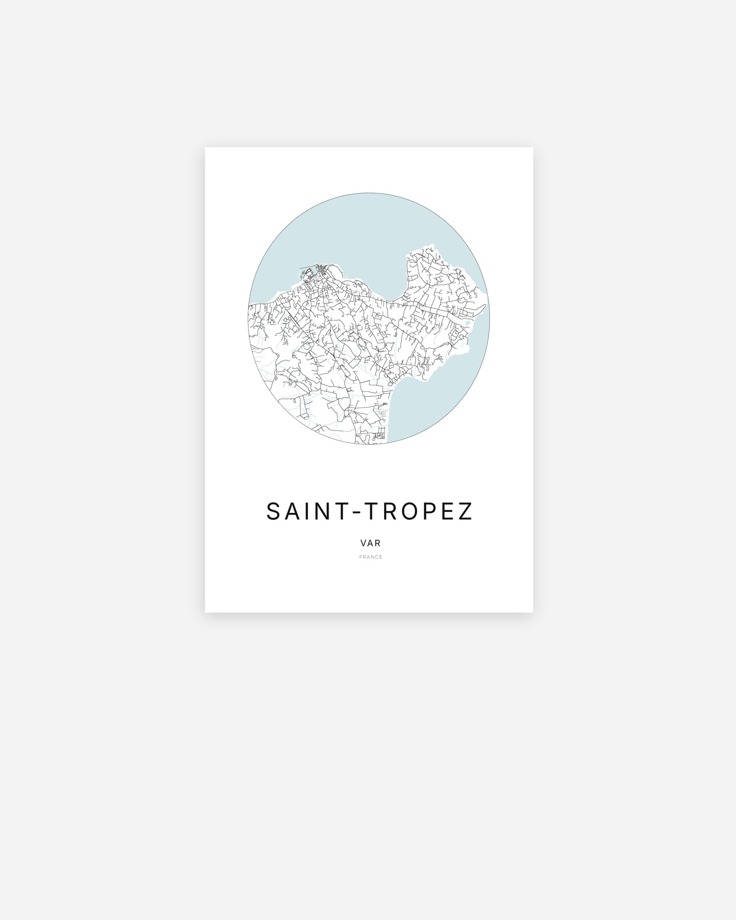 Affiche minimaliste de Saint-Tropez représentant le plan de la ville en design épuré.
