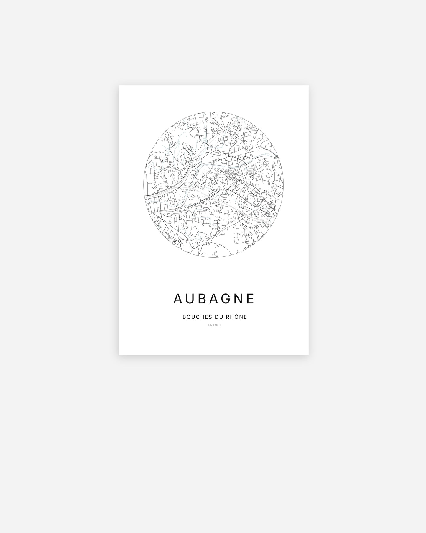 Affiche minimaliste d’Aubagne représentant le plan de la ville en design épuré.