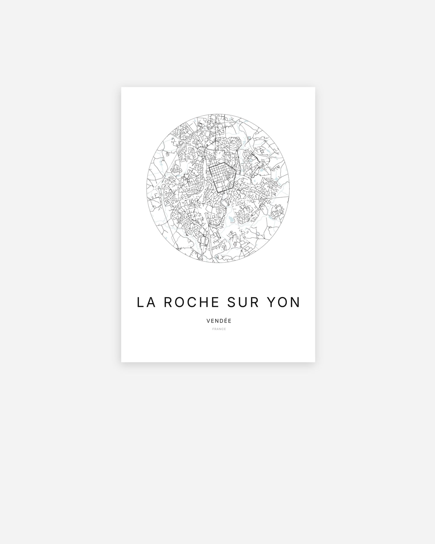 Affiche minimaliste de La Roche-sur-Yon représentant le plan de la ville en design épuré.