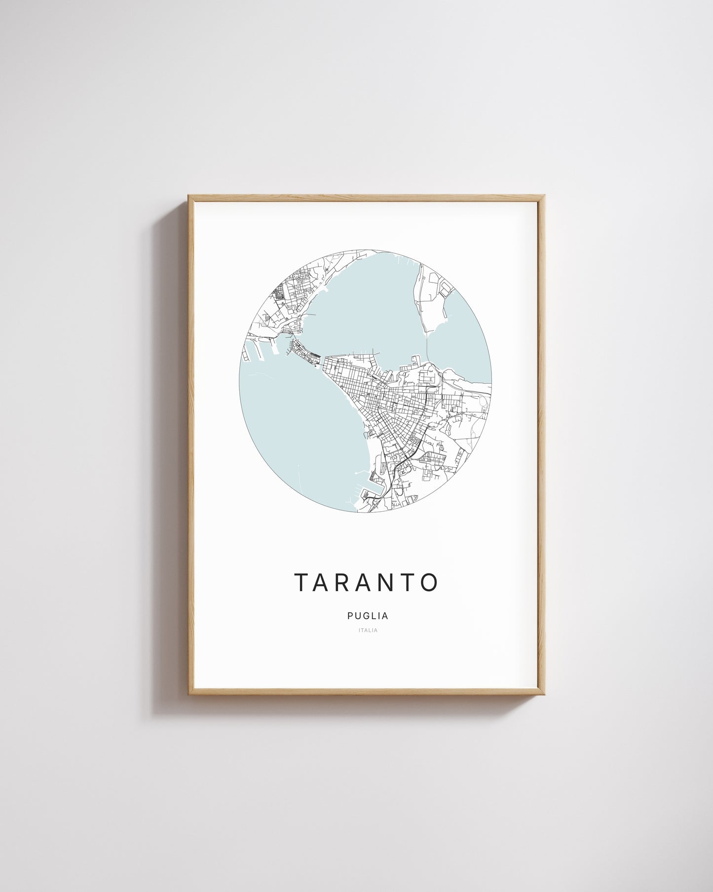 Poster représentant le plan de la ville de Taranto.