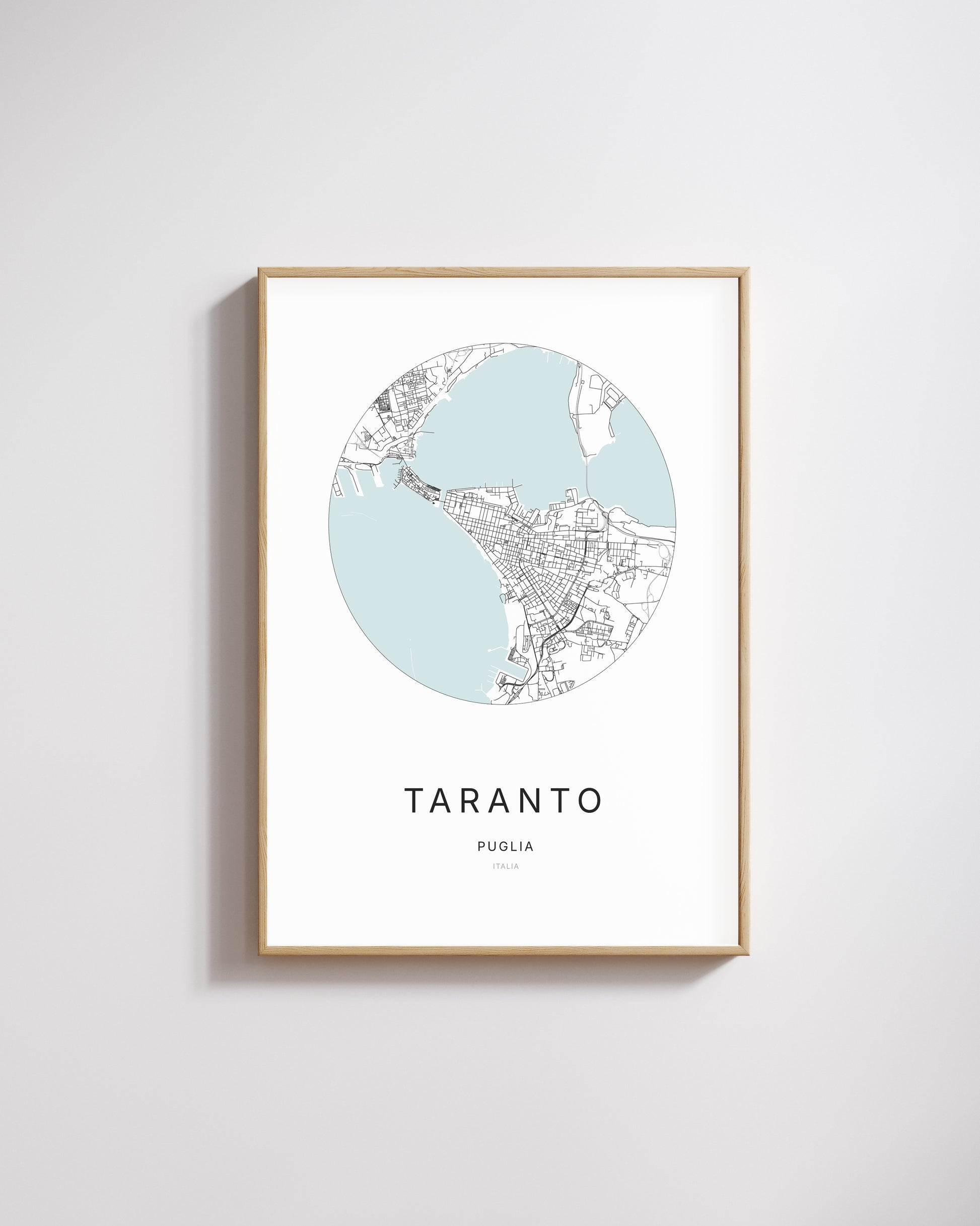 Poster représentant le plan de la ville de Taranto.