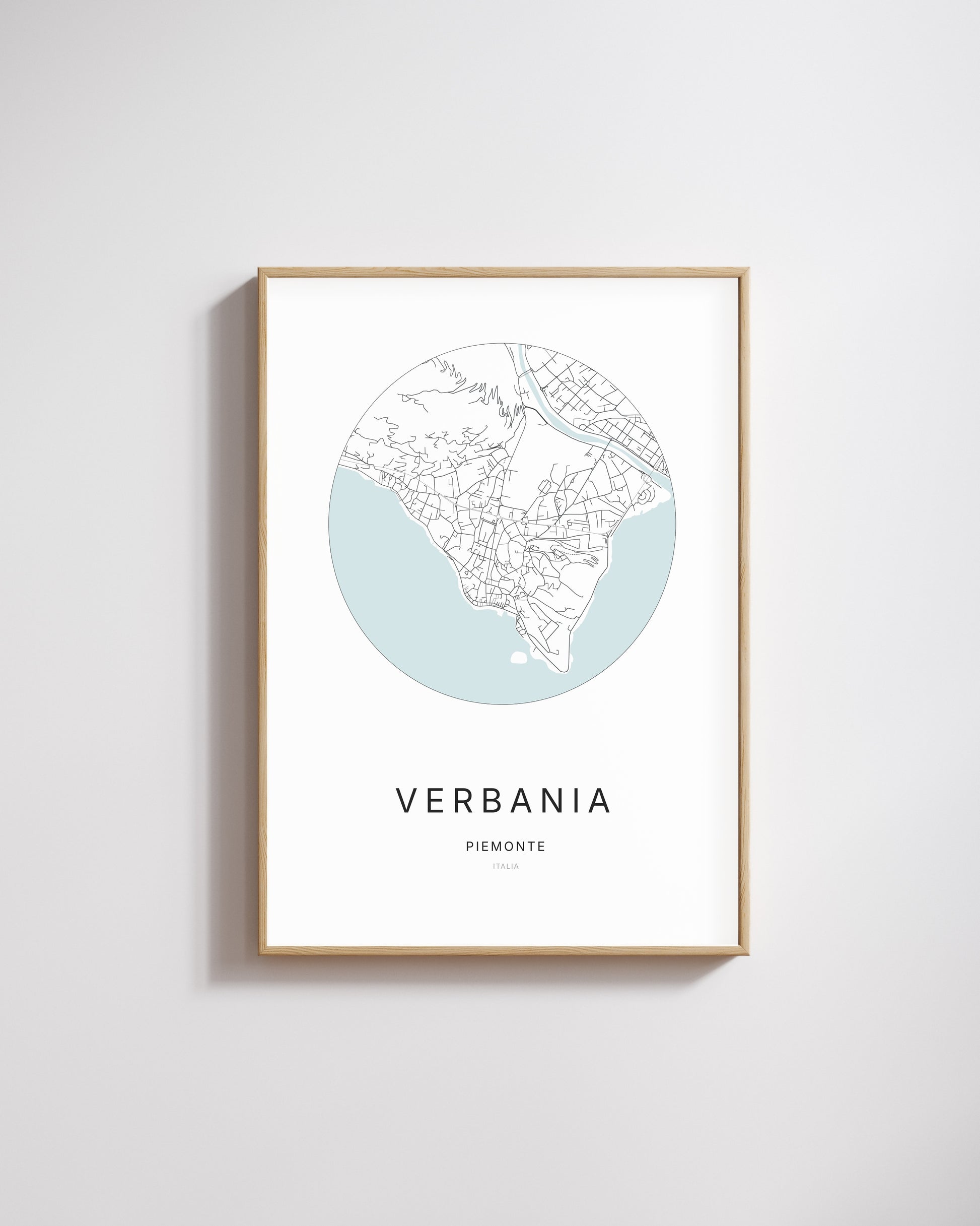Poster représentant le plan de la ville de Verbania.