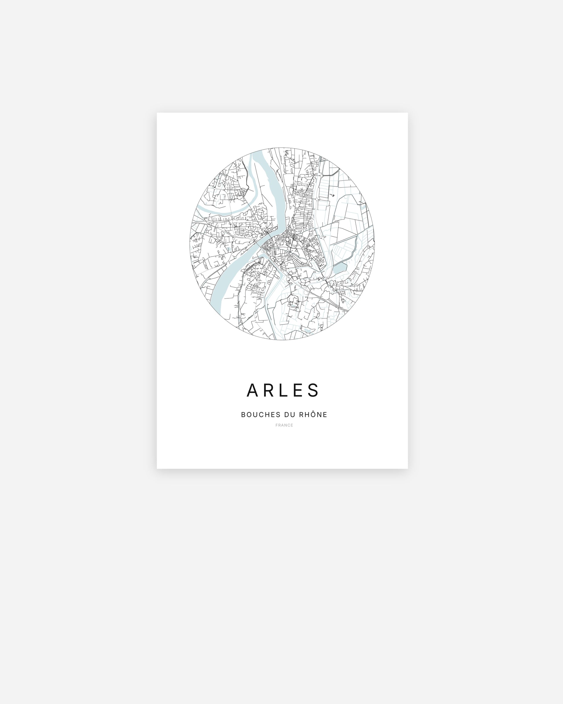 Affiche minimaliste de Arles représentant le plan de la ville en design épuré.