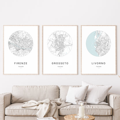 Trio d'affiches de Grosseto, Firenze et Livorno dans un salon.
