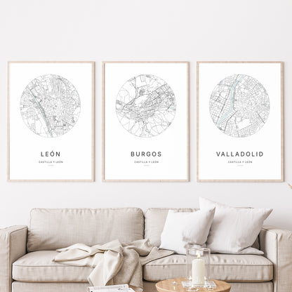 Trio d'affiches de Burgos, León et Valladolid dans un salon.