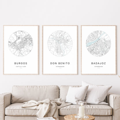 Trio d'affiches de Don Benito, Mérida et Badajoz dans un salon.