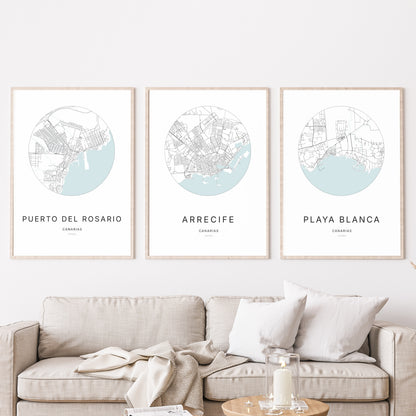 Trio d'affiches d'Arrecife, Puerto del Rosario et Playa Blanca dans un salon